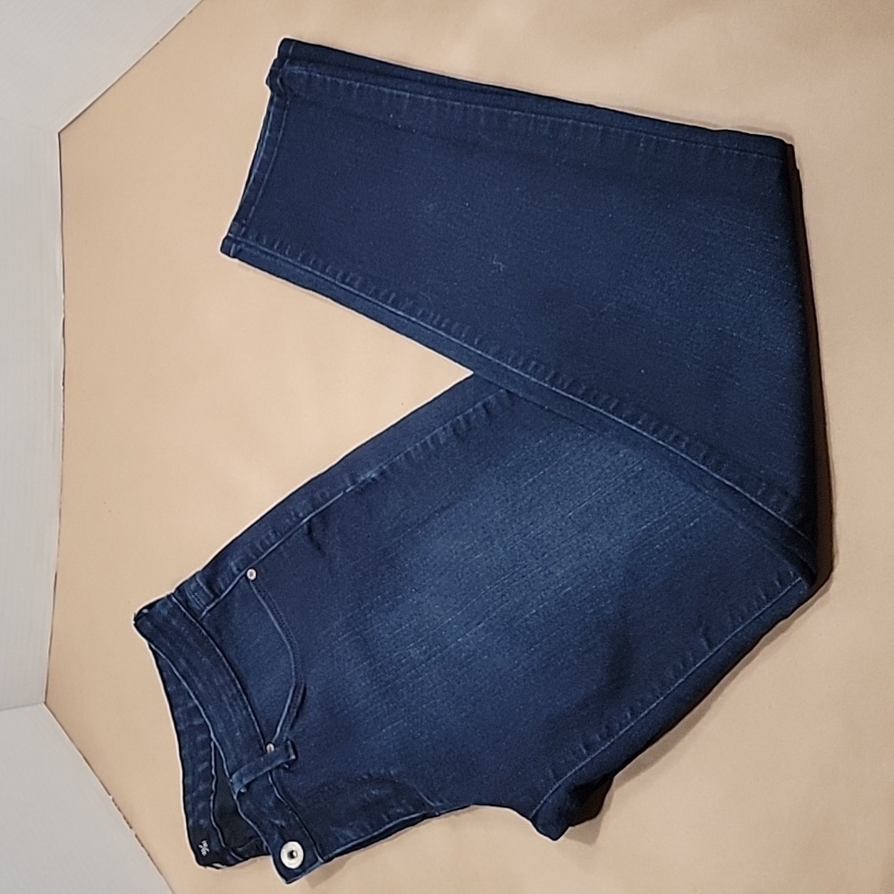 Just USA Jeans Black Label Cut 19830. Dark Wash, Size 13/31.